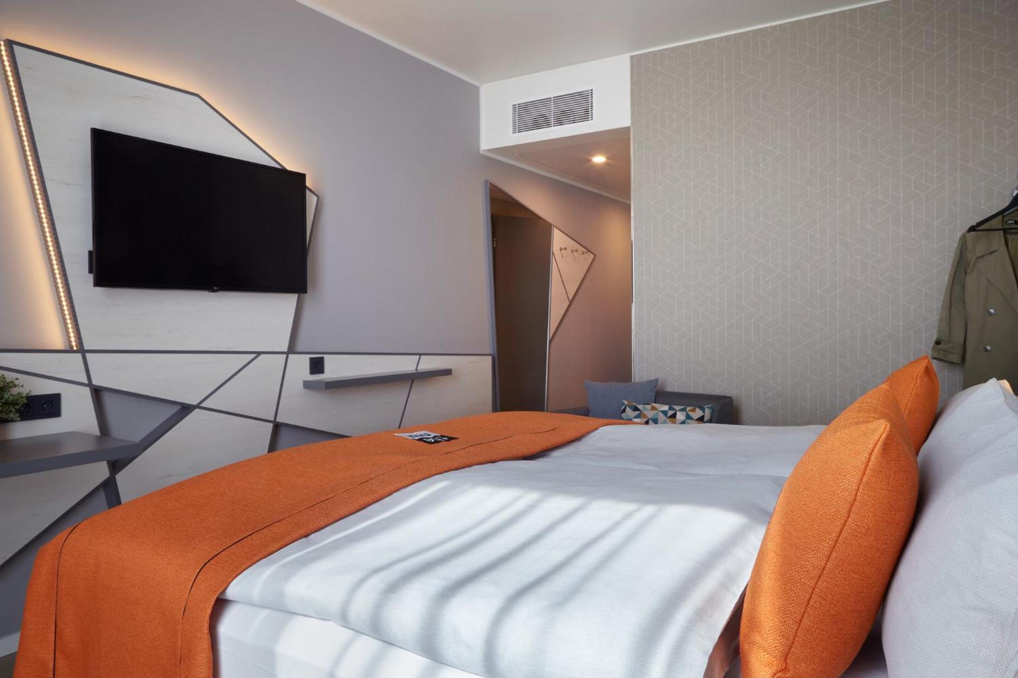 Holiday Inn - The Niu, Hub Dusseldorf Messe By Ihg Exteriér fotografie